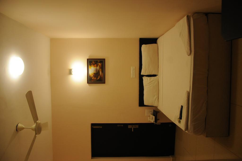 Hotel Sri Krishna Residency Udupi Buitenkant foto