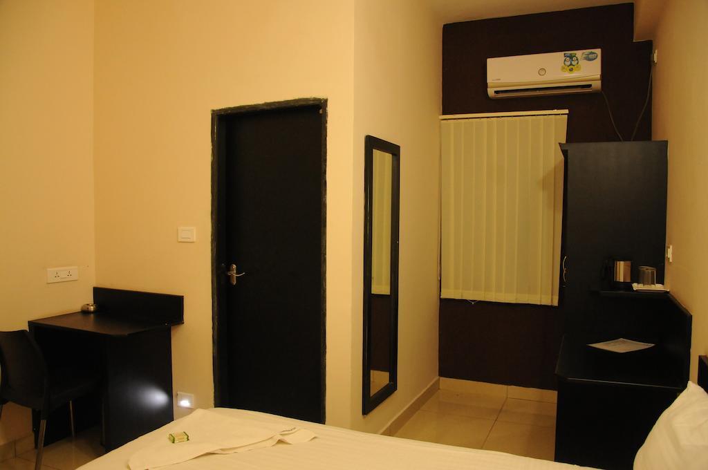 Hotel Sri Krishna Residency Udupi Kamer foto