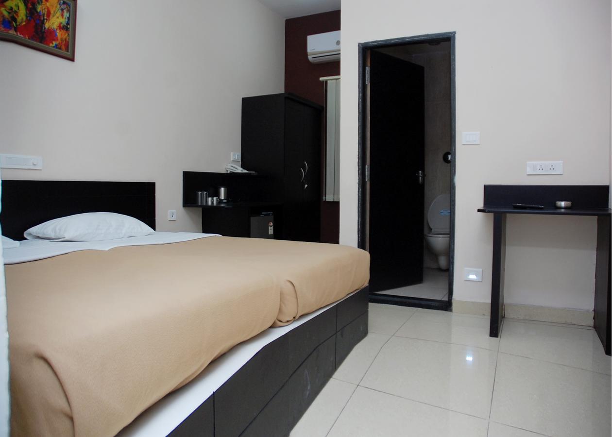 Hotel Sri Krishna Residency Udupi Buitenkant foto